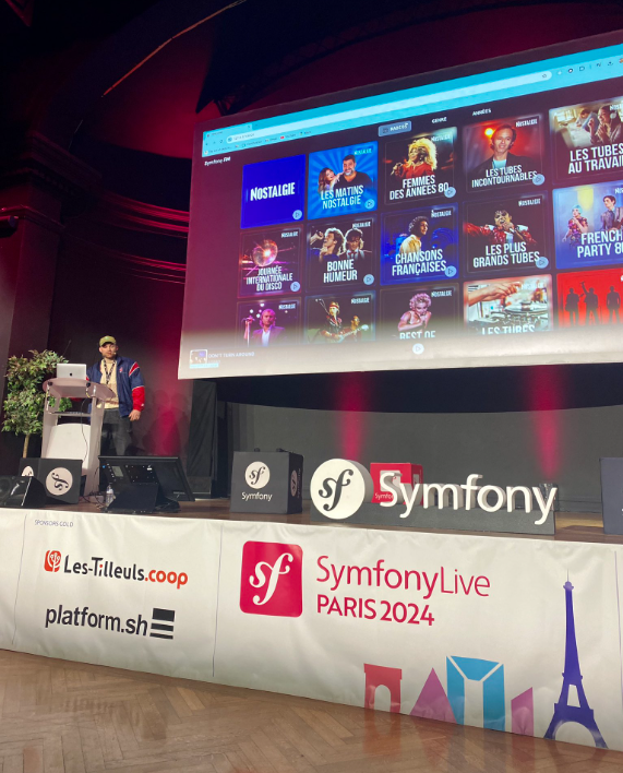 Mathéo Daninos speaker présente son talk sur la scène du SymfonyLive Paris 2024